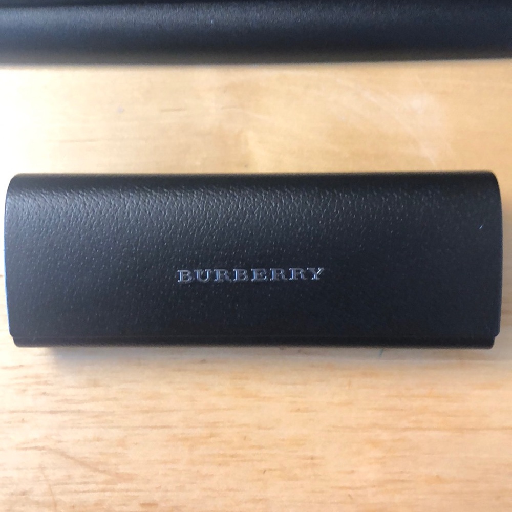 Burberry Eye Glass 👓 Case